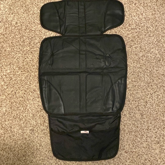Munchkin Accessories Munchkin Car Seat Protector With Junk Pocket